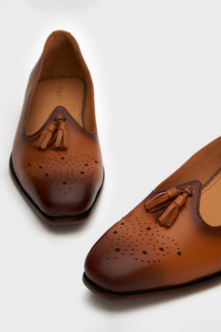 Shop Nauvab Brown Textured Nagra Shaded Tassled Mojiri Online at Aza Fashions Shop_Nauvab_Brown Textured Nagra Shaded Tassled Mojiri _Online_at_Aza_Fashions