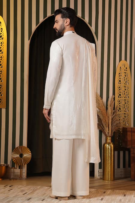 Soniya G_Off White Georgette Sequins 3d Bloom Embellished Kurta Set _Online_at_Aza_Fashions