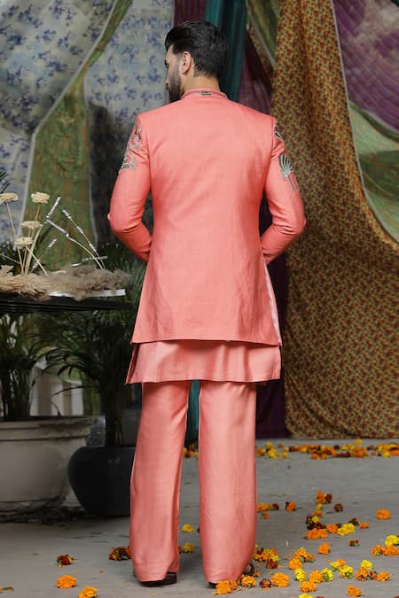 Shop Soniya G Pink Handloom Cotton, Silk Embroidery Mughal Garden Kurta Set at Aza Fashions Shop_Soniya G_Pink Handloom Cotton, Silk Embroidery Mughal Garden Kurta Set _at_Aza_Fashions