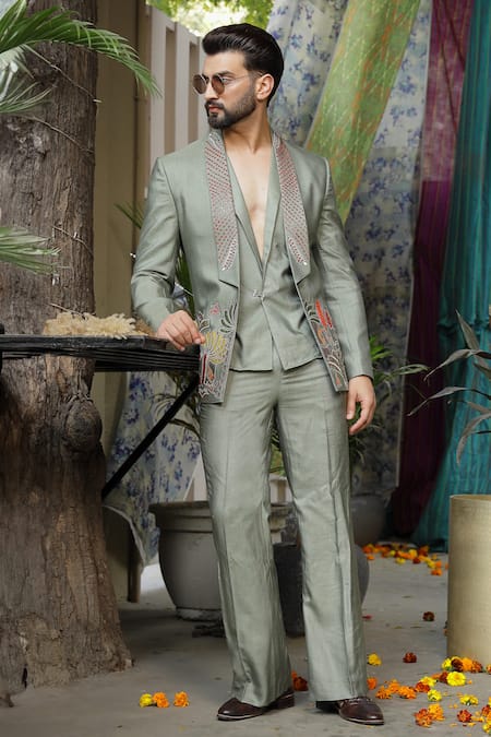 Shop Soniya G Green Silk Embroidery Mughal Garden Jacket Set Online at Aza Fashions Shop_Soniya G_Green Silk Embroidery Mughal Garden Jacket Set _Online_at_Aza_Fashions