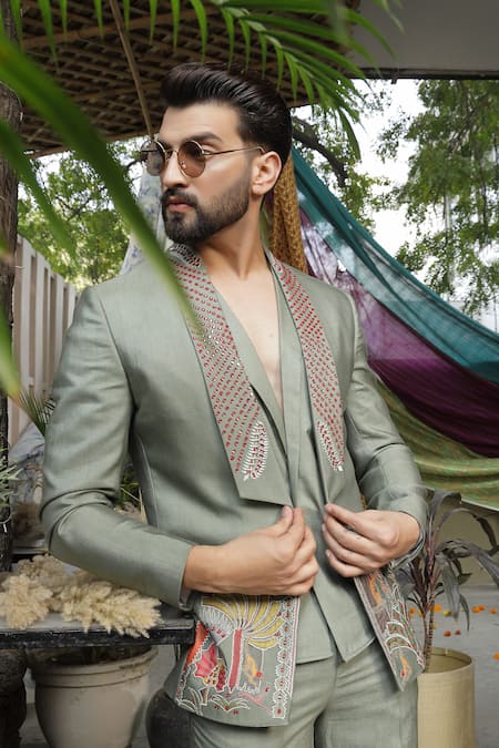 Shop Soniya G Green Silk Embroidery Mughal Garden Jacket Set Shop_Soniya G_Green Silk Embroidery Mughal Garden Jacket Set