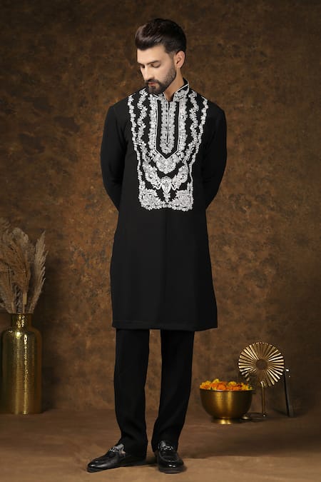 Soniya G_Black Embroidery Mughal Thread Kurta Set _Online_at_Aza_Fashions