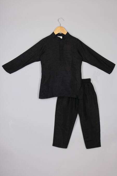 P & S CO_Black Silk Embroidery Bird Garden Kurta Set _Online_at_Aza_Fashions