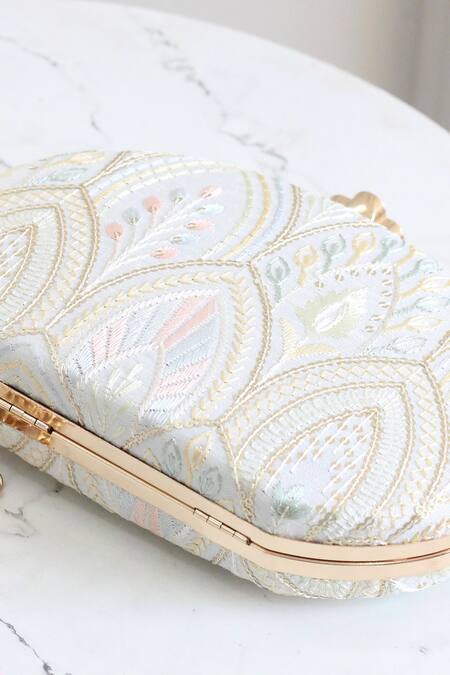 Buy_Boxwish By Bhumika_White Sequins, Embroidery Floral Clutch 