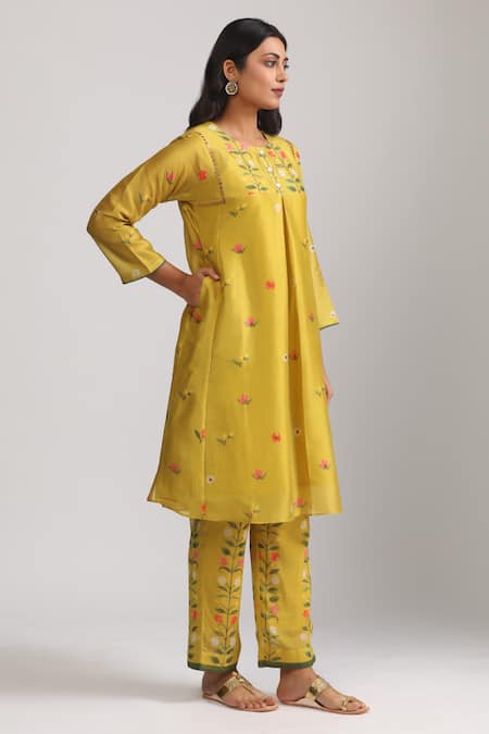 Trendy Tokari_Yellow Silk, Chanderi Embroidery, Sequins Round Florette Print Kurta And Pant Set _Online_at_Aza_Fashions