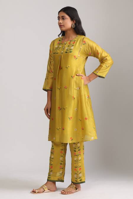 Buy_Trendy Tokari_Yellow Silk, Chanderi Embroidery, Sequins Round Florette Print Kurta And Pant Set _Online_at_Aza_Fashions