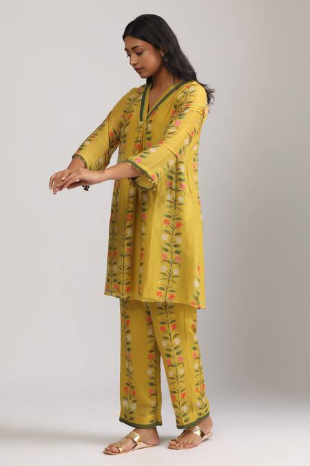 Buy_Trendy Tokari_Yellow Silk, Chanderi Sequins, Embroidery Floral Stripe Print Kurta And Pant Set _Online_at_Aza_Fashions