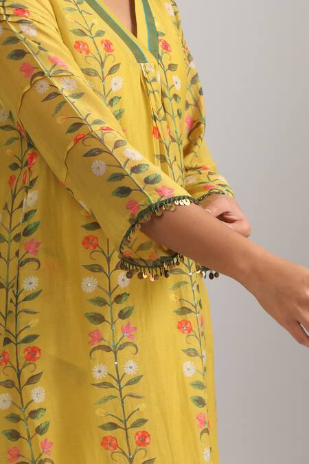 Buy_Trendy Tokari_Yellow Silk, Chanderi Sequins, Embroidery Floral Stripe Print Kurta And Pant Set 