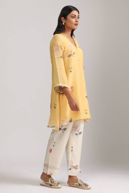 Buy_Trendy Tokari_Yellow Silk, Chanderi Sequins, Embroidery V-neck Garden Print Kurta And Pant Set _Online_at_Aza_Fashions