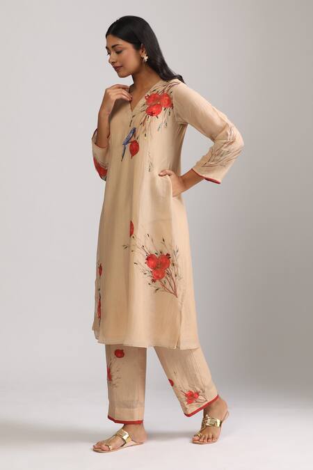 Buy_Trendy Tokari_Beige Silk, Chanderi Sequins, Embroidery V-neck Pomegranate Print Kurta Set 