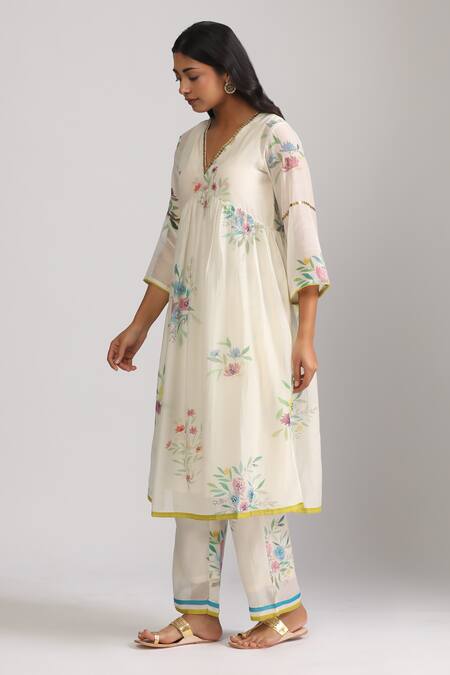 Shop_Trendy Tokari_Ivory Silk, Chanderi Sequins, Embroidery V-neck Bloom Print Kurta Set _Online_at_Aza_Fashions