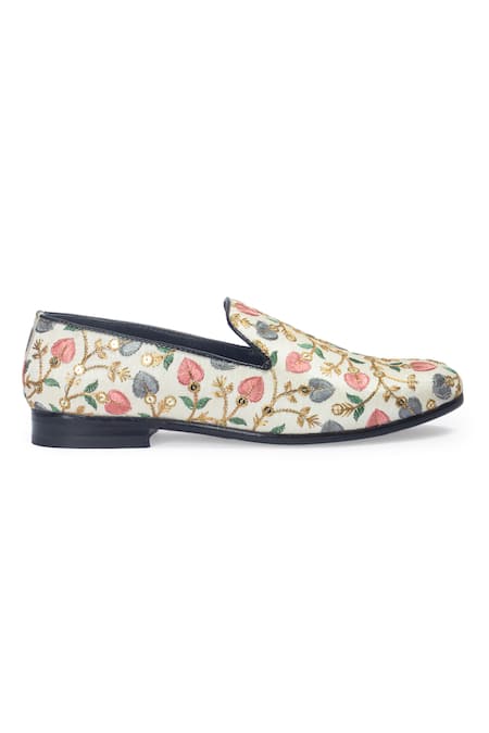 Domani_Beige Kalamkari Leafy Vine Slip-on Shoes _Online_at_Aza_Fashions