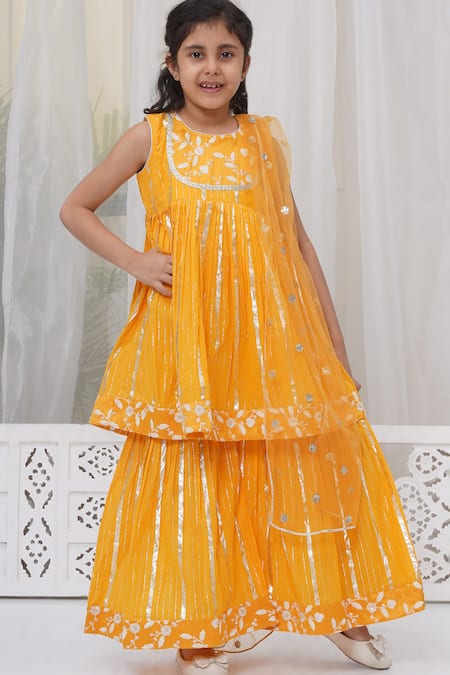 Buy_Little Bansi_Yellow Cotton Embroidery Floral Thread Kurta Set _Online_at_Aza_Fashions