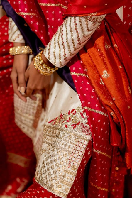 Buy_Pooja-Keyur_Off White Silk Embroidery, Sequins V-neck Aari Kurta With Sharara _Online_at_Aza_Fashions