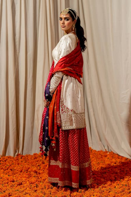 Pooja-Keyur Half & Half Bandhani Aari Embroidered Dupatta 