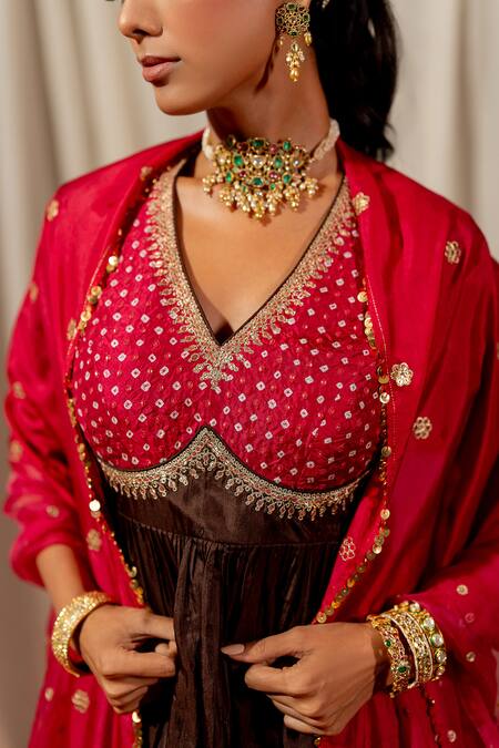 Pooja-Keyur_Brown Silk Embroidery V-neck Bandhej Woven Kurta With Pant _at_Aza_Fashions