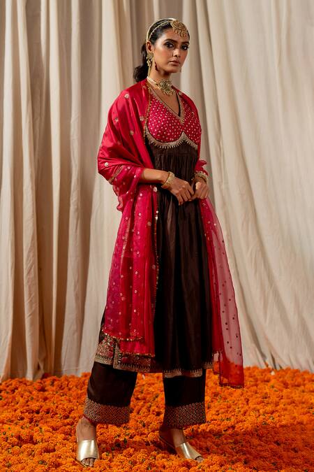 Buy_Pooja-Keyur_Red Silk, Organza Sequins And Aari Embroidered Dupatta 