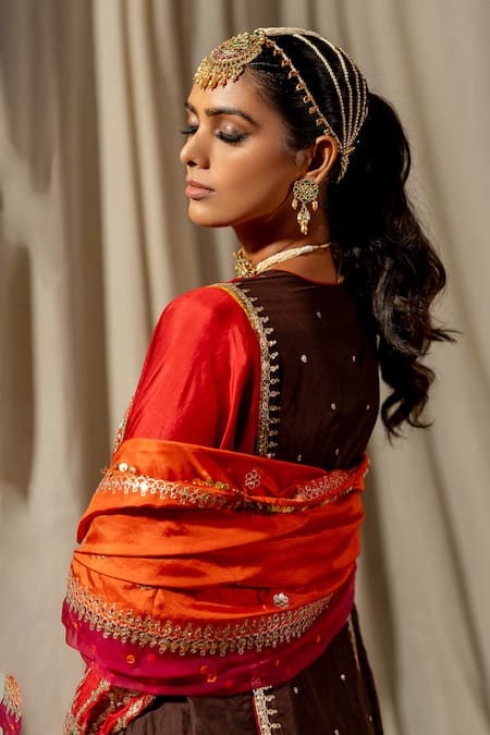 Buy_Pooja-Keyur_Red Silk Embroidery Split V-neck Aari Kurta And Pant Set 