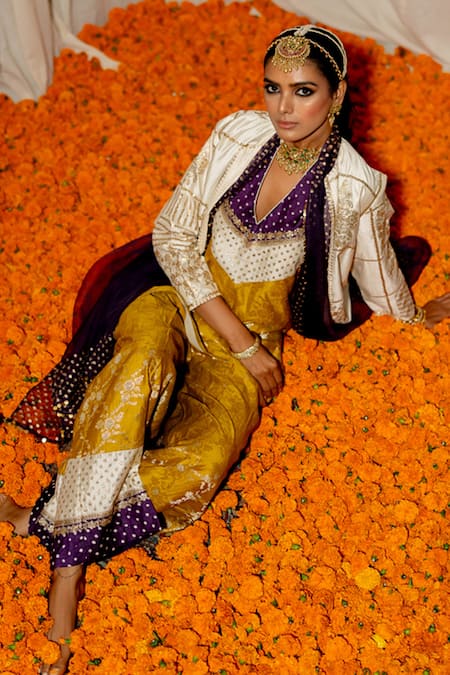 Buy_Pooja-Keyur_Multi Color Silk Embroidery Plunge Multicolor Brocade Woven Kurta And Pant Set _Online_at_Aza_Fashions