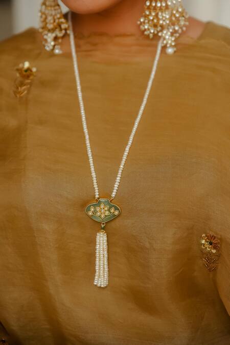 Ajooni Jewels_White Tassel Embellished Pendant Necklace _Online_at_Aza_Fashions