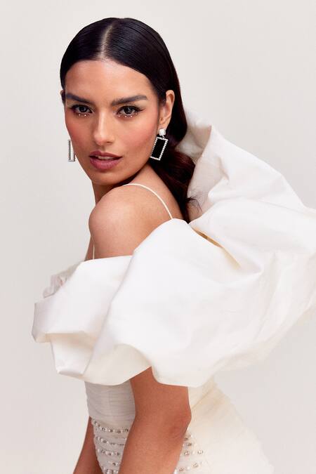 Tisharth By Shivani_White Polyester Pearls Sweetheart Neck Embellished Bubble Hem Maxi Dress _Online_at_Aza_Fashions