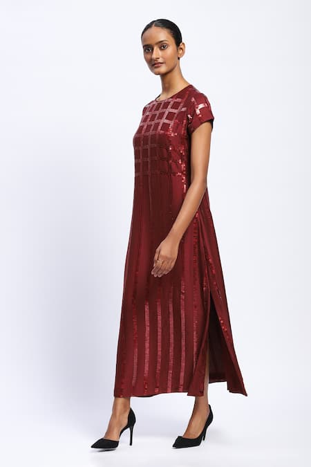 Buy Abraham And Thakore Burgundy Chanderi Sequins Round Neck Windowpane Midi Dress Online at Aza Fashions Buy_Abraham And Thakore_Burgundy Chanderi Sequins Round Neck Windowpane Midi Dress _Online_at_Aza_Fashions