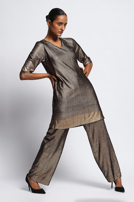 Abraham And Thakore Gold Georgette V-neck Foli Embroidered Lines Tunic at Aza Fashions Abraham And Thakore_Gold Georgette V-neck Foli Embroidered Lines Tunic_at_Aza_Fashions