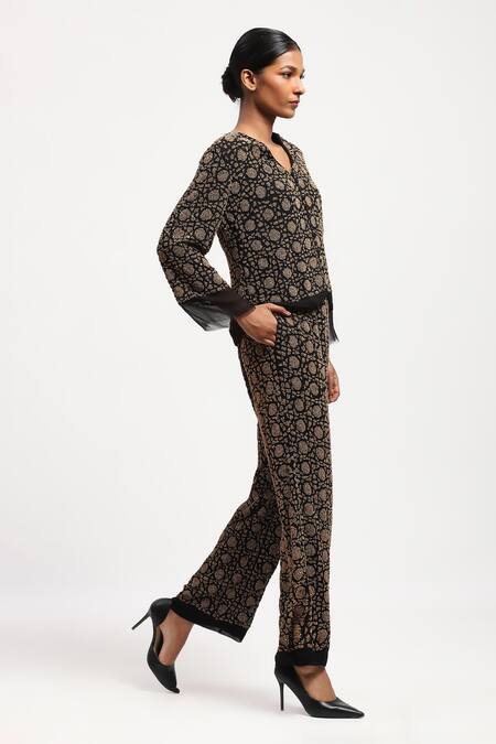 Abraham And Thakore Black Georgette Sequins, Beads V-neck Wicker Pattern And Shirt Online at Aza Fashions Abraham And Thakore_Black Georgette Sequins, Beads V-neck Wicker Pattern And Shirt_Online_at_Aza_Fashions