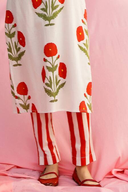 Buy_Gulaal_White Cotton Round Neck Floral Hand Print Kurta Set _Online_at_Aza_Fashions