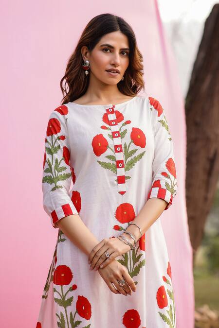 Buy_Gulaal_White Cotton Round Neck Floral Hand Print Kurta Set 