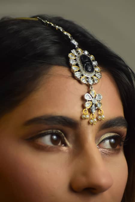 Amaara Jewels_Black Pearls, Stones Blossom Choker Set _at_Aza_Fashions