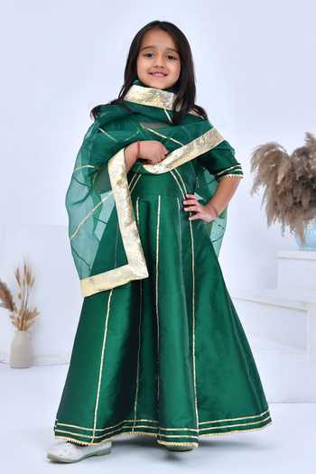 Shop_Bannhi By Priyanka Rathore_Green Taffeta Gota Patti Embellished Anarkali Set _Online_at_Aza_Fashions