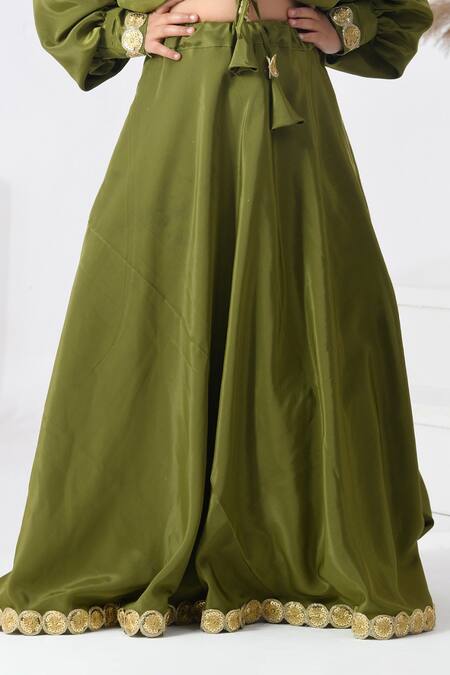 Buy_Bannhi By Priyanka Rathore_Green Crepe Embroidery Floral Embellished Hem Lehenga And Blouse _Online_at_Aza_Fashions