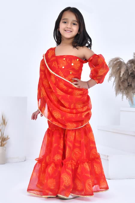 Bannhi By Priyanka Rathore_Orange Chiffon Sequins Embellished Blossom Print Pre-draped Saree _Online_at_Aza_Fashions