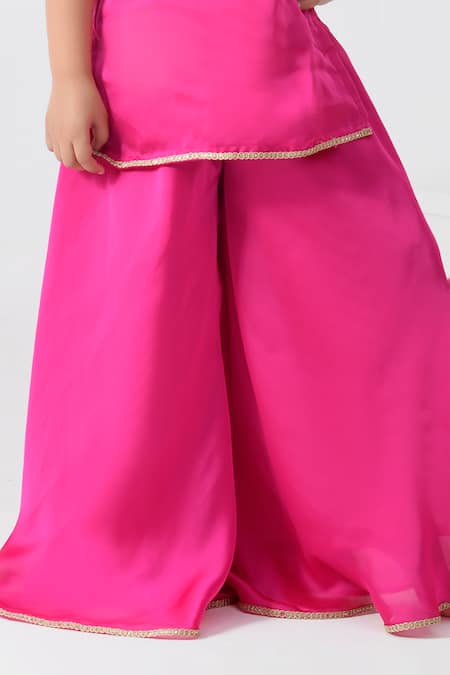 Bannhi By Priyanka Rathore_Magenta Satin Gota Patti Embellished Kurta Set _Online_at_Aza_Fashions