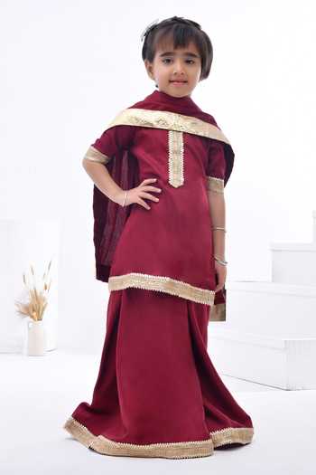 Buy_Bannhi By Priyanka Rathore_Maroon Taffeta Gota Patti Embellished Kurta Set _Online_at_Aza_Fashions