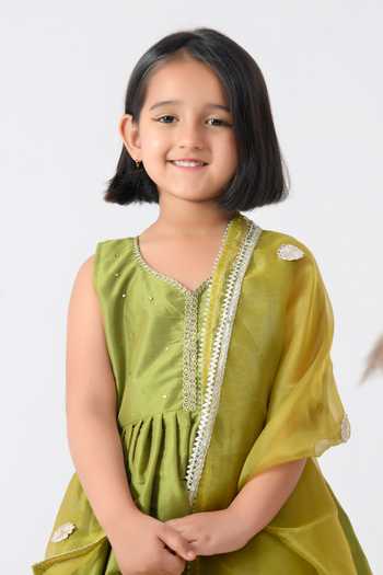 Bannhi By Priyanka Rathore_Green Organza, Taffeta Gota Patti Embellished Peplum Dhoti Pant Set _Online_at_Aza_Fashions