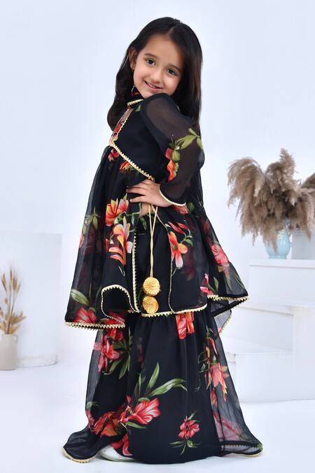 Shop_Bannhi By Priyanka Rathore_Black Chiffon Gota Patti Floral Bloom Print Kurta Set _Online_at_Aza_Fashions