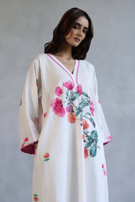 Roza Ivory Linen V-neck Printed Bougainvillea Kurta And Pant Set at Aza Fashions Roza_Ivory Linen V-neck Printed Bougainvillea Kurta And Pant Set _at_Aza_Fashions