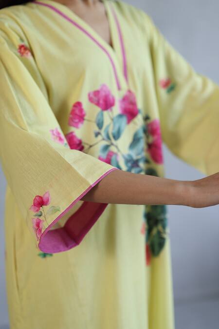 Shop_Roza_Yellow Linen V-neck Bougainvillea Printed Phiran Kurta Set _Online_at_Aza_Fashions