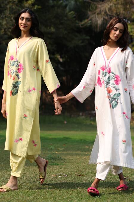 Roza_Yellow Linen V-neck Bougainvillea Printed Phiran Kurta Set _at_Aza_Fashions