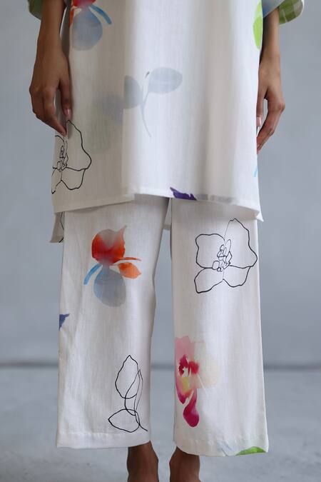 Roza_Ivory Linen Collared Hand Sketched Doodle Kaftan And Pant Set _at_Aza_Fashions