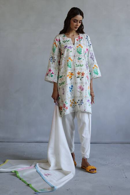 Shop Roza Ivory Linen Split V-neck Wildflower Printed Kurta And Pant Set Online at Aza Fashions Shop_Roza_Ivory Linen Split V-neck Wildflower Printed Kurta And Pant Set _Online_at_Aza_Fashions