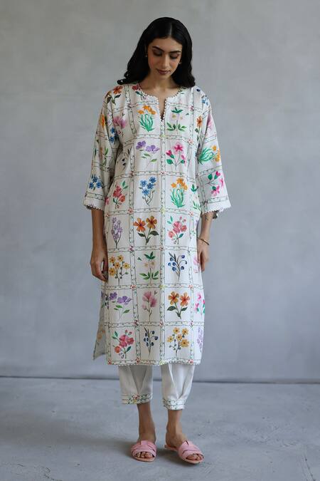 Roza_Ivory Linen Patchwork Printed Kurta And Pant Set _at_Aza_Fashions