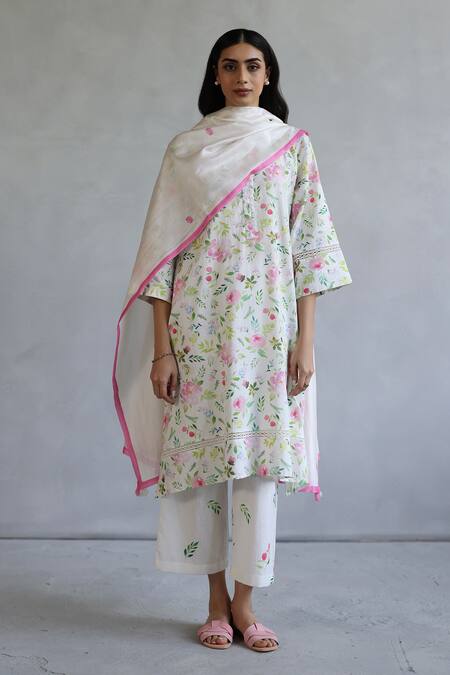 Roza Ivory Linen Round Neck Floral Printed Kurta Set at Aza Fashions Roza_Ivory Linen Round Neck Floral Printed Kurta Set _at_Aza_Fashions