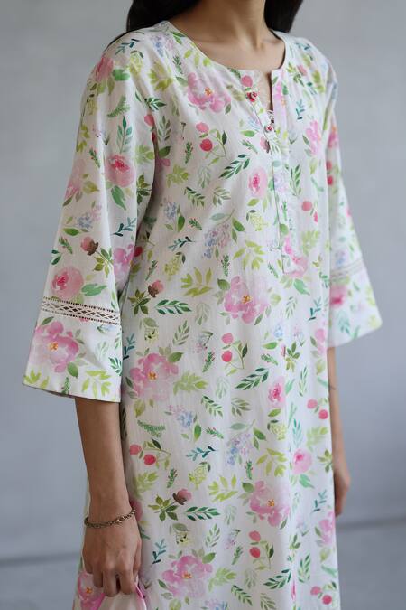 Buy_Roza_Ivory Linen Round Neck Floral Printed Kurta Set 