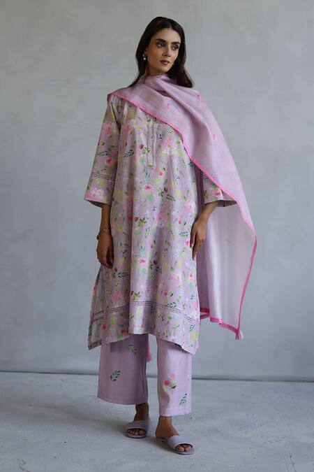 Roza Pink Linen Round Neck Printed Kurta Set at Aza Fashions Roza_Pink Linen Round Neck Printed Kurta Set _at_Aza_Fashions