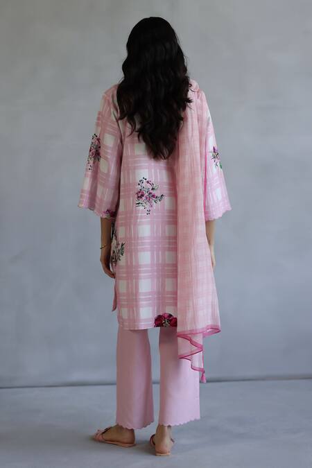 Roza_Pink Linen Embroidery Open Neck Checkered Floral Kurta Set _Online_at_Aza_Fashions