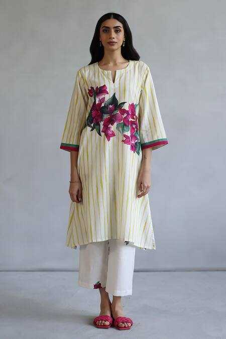 Roza Yellow Linen Open Neck Printed Kurta Set at Aza Fashions Roza_Yellow Linen Open Neck Printed Kurta Set _at_Aza_Fashions