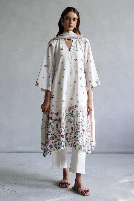Roza Ivory Linen V-neck Botanical Print Kurta And Pant Set at Aza Fashions Roza_Ivory Linen V-neck Botanical Print Kurta And Pant Set _at_Aza_Fashions
